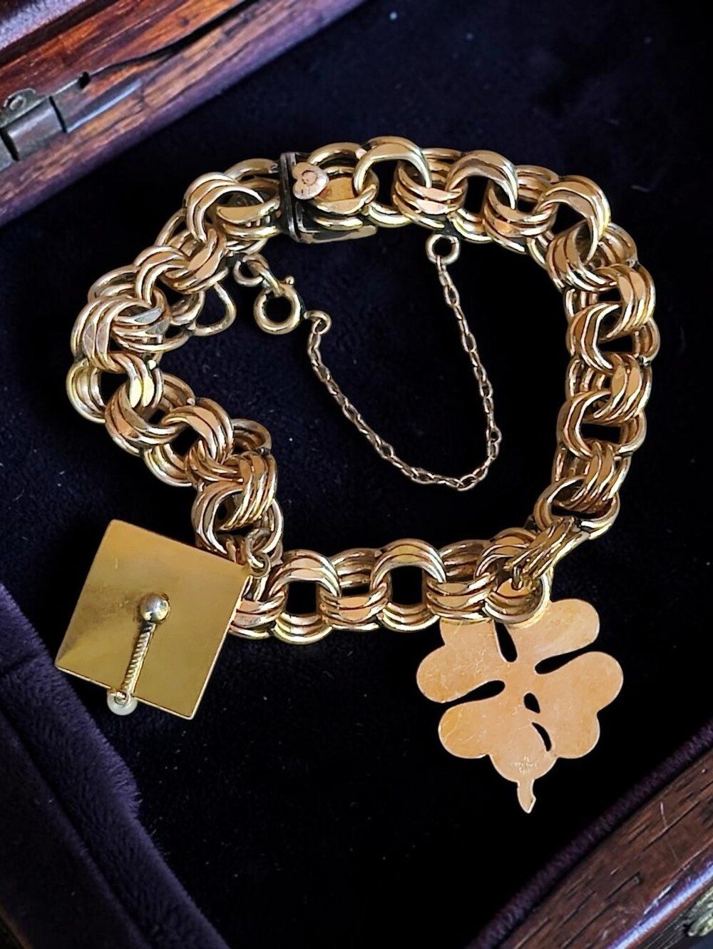 🍀 Vintage Elco 12 K gf Charm Bracelet